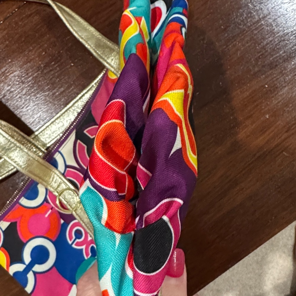 Coach Certified Authentic Multicolor Signature Tote with Gold Leather Straps - Picture 8 of 14